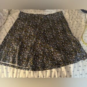 ✨NEW✨ Loft Floral Mini Flowy Skirt